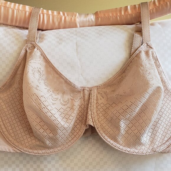 Wacoal Minimizer Underwire Bra - size: 38C - Picture 3 of 12